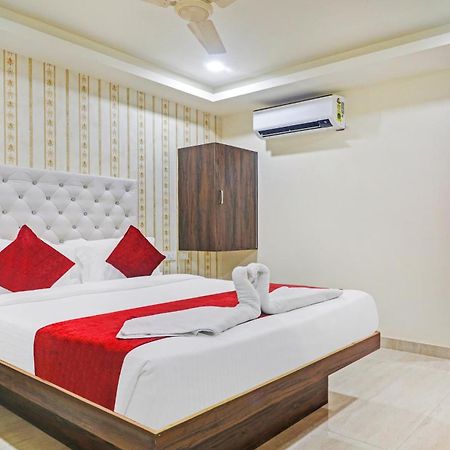 Hotel Bright Airport Zone Шамшабад Экстерьер фото