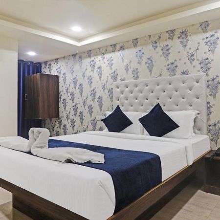 Hotel Bright Airport Zone Шамшабад Экстерьер фото